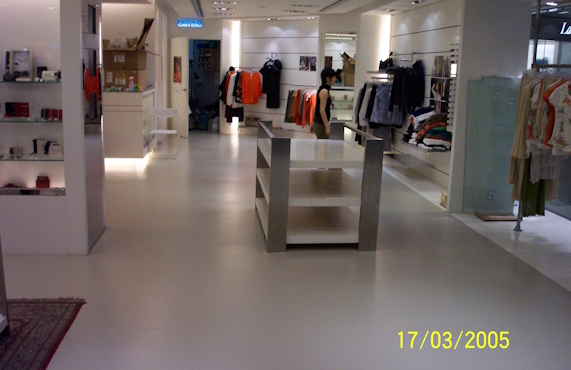 Shop : agnes b.