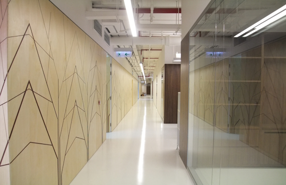 White floor for Mckinsey 